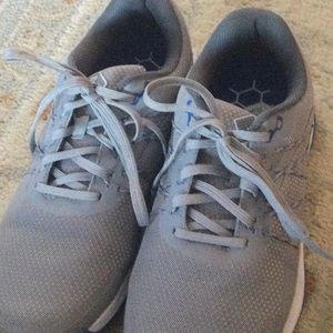 Men’s golf shoes